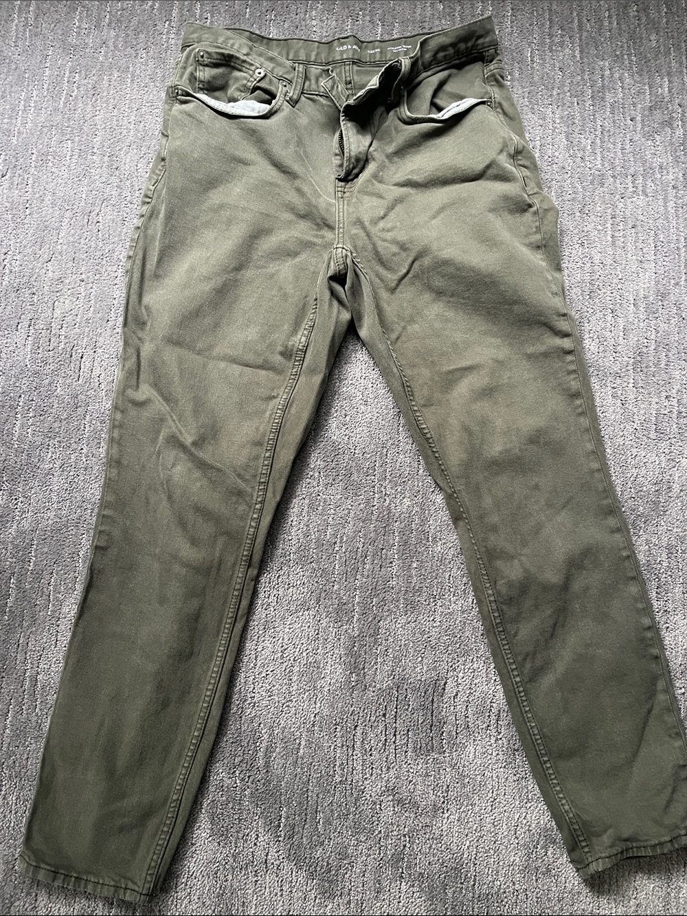 Old Navy Men's Olive Green Straight Chinos